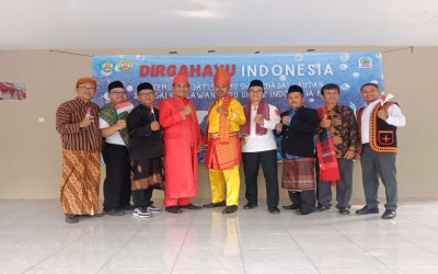 Upacara peringatan Hari Ulang Tahun (HUT) RI ke-78 Kemerdekaan Indonesia di SMA N 10 Tangerang Selatan